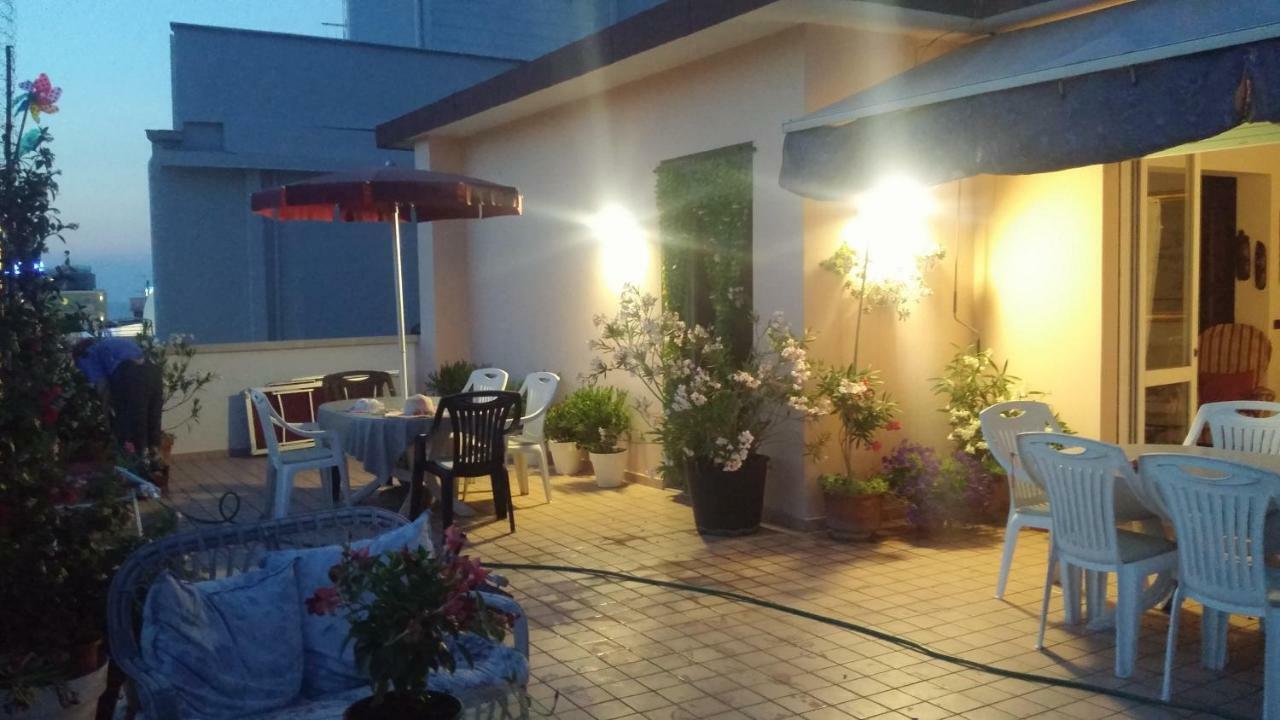 Guest House Attico Della Vittoria กาบิชเชมาเร ภายนอก รูปภาพ